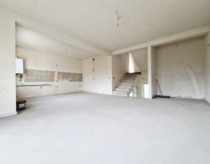 Duplex de vânzare în Dezmir