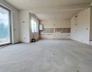 Duplex de vânzare în Dezmir