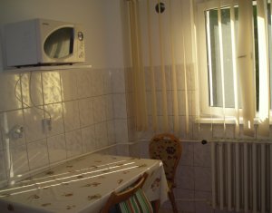 Appartement 3 chambres à louer dans Cluj-napoca, zone Manastur