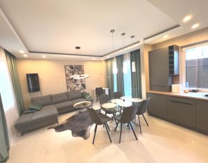 House 4 rooms for sale in Floresti