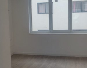 House 4 rooms for sale in Floresti