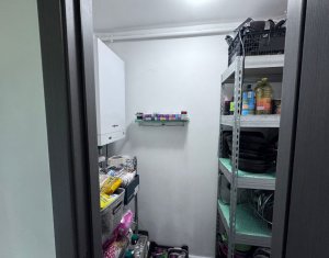 Appartement 4 chambres à vendre dans Cluj-napoca, zone Manastur