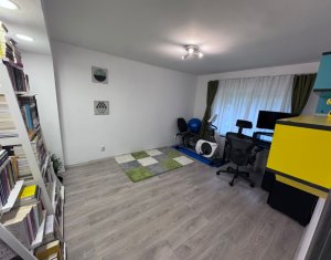 Appartement 4 chambres à vendre dans Cluj-napoca, zone Manastur