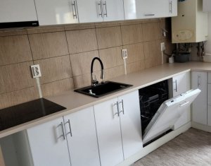 Lakás 3 szobák eladó on Floresti