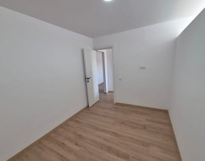 Apartment 3 rooms for sale in Floresti