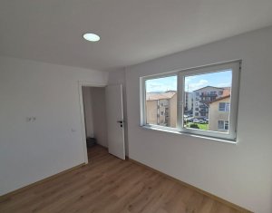 Apartment 3 rooms for sale in Floresti