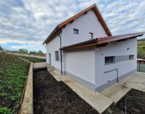 Casa individuala spatioasa – aer curat, liniste si confort in Popesti