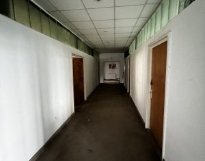 Imobil 2620mp compus din Parter + 3 Etaje, Muncii zona Terapia