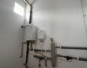 Imobil 2620mp compus din Parter + 3 Etaje, Muncii zona Terapia