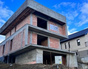 Maison 5 chambres à vendre dans Cluj-napoca, zone Iris