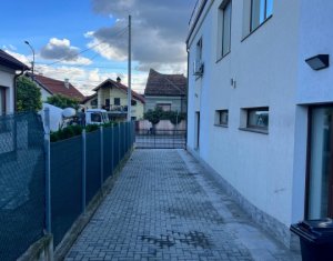Spatiu comercial 96mp, parcari si curte exterioara, zona Str. Maramuresului