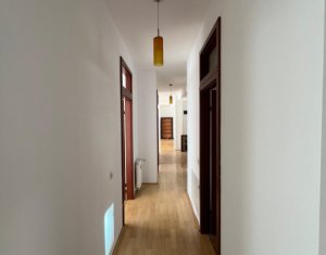 Lakás 4 szobák kiadó on Cluj-napoca, Zóna Centru