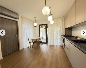 Apartament de 3 camere in casa individuala, cu gradina proprie si doua parcari !