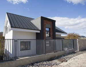 Casa individuala moderna in centrul comunei Chinteni–confort, spatiu si eleganta