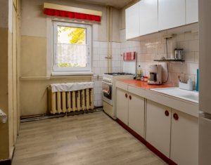 Apartament cu 4 camere spatioase, 82 mp, Manastur, etaj 1