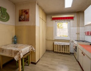 Apartament cu 4 camere spatioase, 82 mp, Manastur, etaj 1