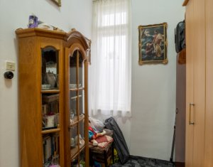  Apartament cu 3 camere 94mp in cladire istorica Bulevardul Eroilor