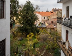  Apartament cu 3 camere 94mp in cladire istorica Bulevardul Eroilor