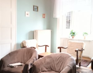  Apartament cu 3 camere 94mp in cladire istorica Bulevardul Eroilor