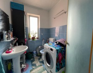 Apartament 2 camere, decomandat, parcare exterioara, cartier Iris