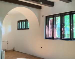 Vila 250mp pe teren 2200mp, str Republicii 