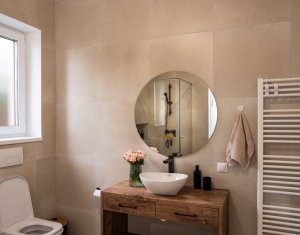 Ház 4 szobák eladó on Dezmir