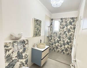 Apartment 2 rooms for sale in Floresti