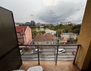 Birouri 60mp cu vedere catre Lac Iulius, parcare in curte