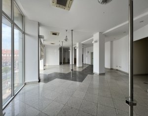 Spatiu comercial sau birouri 204mp piata Cipariu mezanin