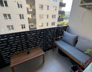 Apartament modern de inchiriat, 2 camere, parcare inclusa, zona Vivo