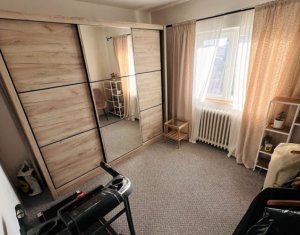 Apartament 3 camere decomandat, 2 bai, 75 mp, 2 parcari, zona Garii