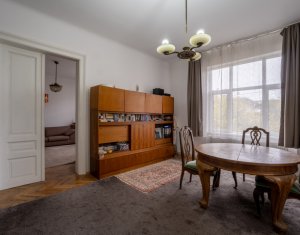 Casă de vânzare în Andrei Mureșanu – zona exclusivista!