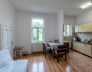 Casă de vânzare în Andrei Mureșanu – zona exclusivista!