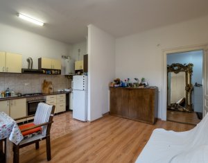 Casă de vânzare în Andrei Mureșanu – zona exclusivista!