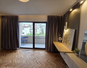 Appartement 3 chambres à louer dans Cluj-napoca, zone Marasti