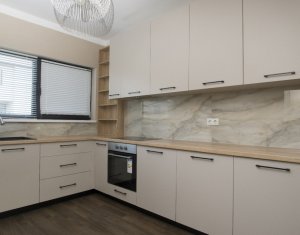 Casa finisata, partial mobilata, la superpret - cartier nou in Dezmir