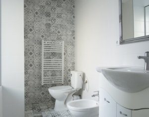 Casa finisata, partial mobilata, la superpret - cartier nou in Dezmir