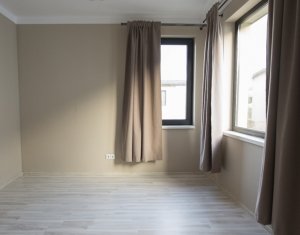 Casa finisata, partial mobilata, la superpret - cartier nou in Dezmir