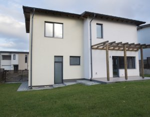 Casa finisata, partial mobilata, la superpret - cartier nou in Dezmir