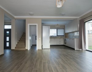 Casa finisata, partial mobilata, la superpret - cartier nou in Dezmir