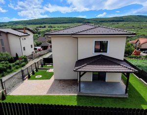 Casa 120mp| Gradina 317mp| la  intrare in  Chinteni