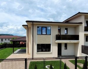 Casa 120mp| Gradina 317mp| la  intrare in  Chinteni