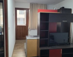 Vanzare apartament cu 2 camere str Jupiter Baciu Petrom