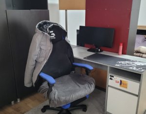 Vanzare apartament cu 2 camere str Jupiter Baciu Petrom