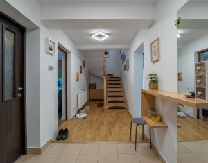 Ház 5 szobák eladó on Floresti