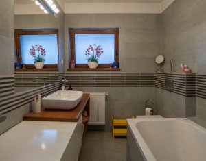 Ház 5 szobák eladó on Floresti