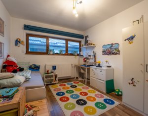 Ház 5 szobák eladó on Floresti