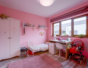 Ház 5 szobák eladó on Floresti