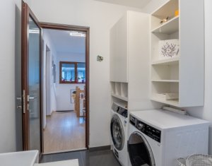 Ház 5 szobák eladó on Floresti