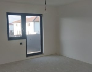 House 4 rooms for sale in Dezmir